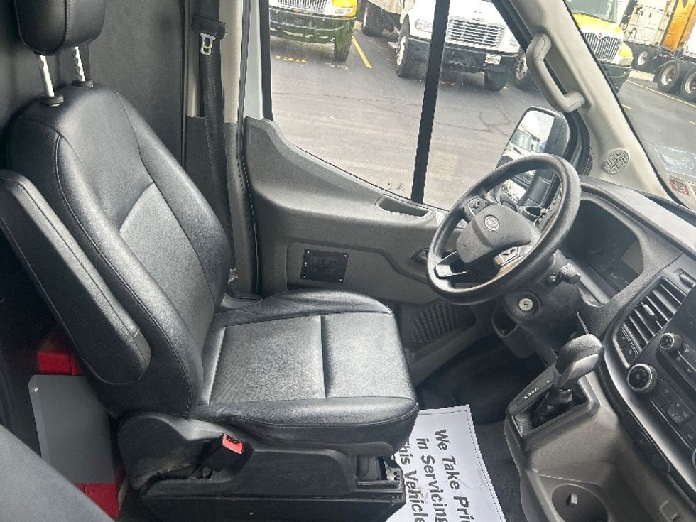 Cargo Van (Panel Van)-Light and Medium Duty Trucks-Ford-2023-Transit 250-Indianapolis-IN-71,376\n\t\tmiles-$ 47,500 - Image 22