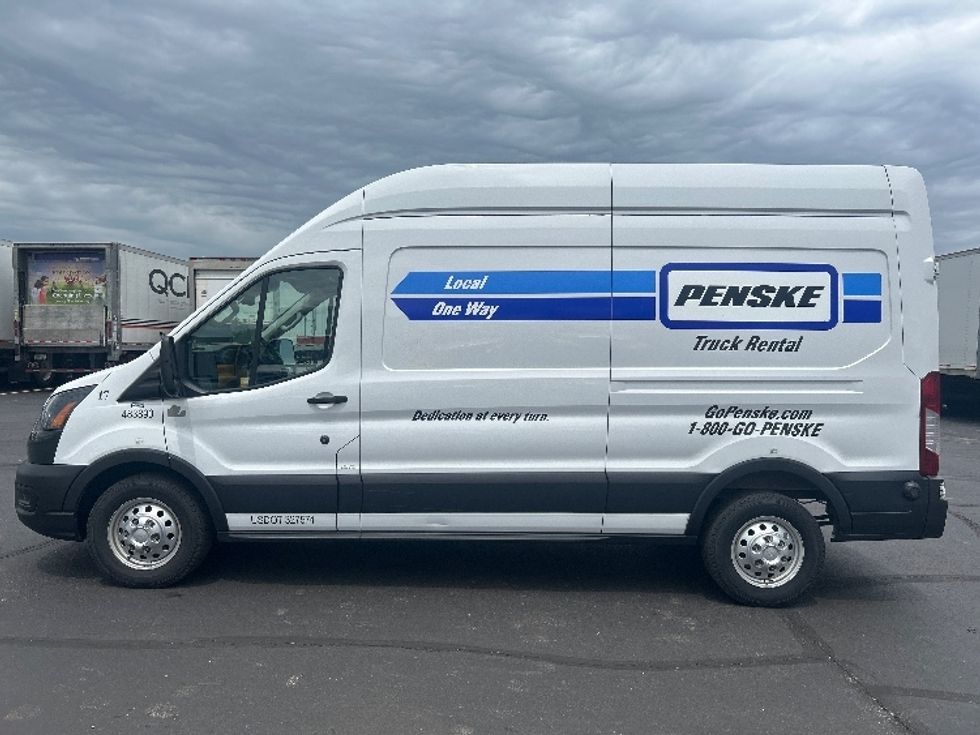 Cargo Van (Panel Van)-Light and Medium Duty Trucks-Ford-2023-Transit 250-Indianapolis-IN-71,376\n\t\tmiles-$ 47,500 - Image 4