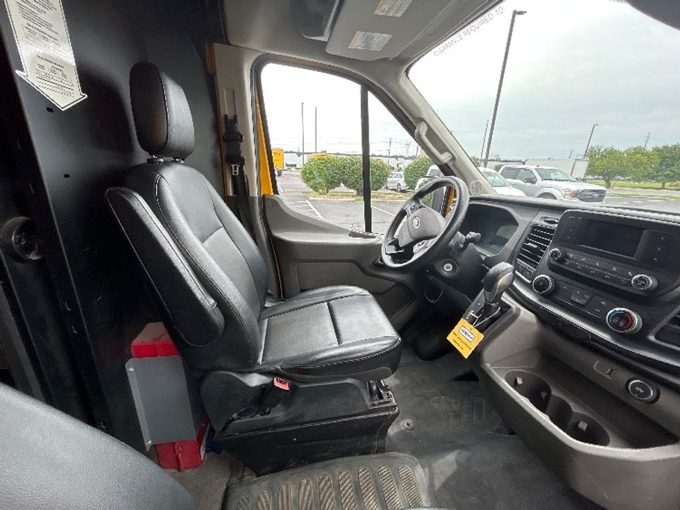 Cargo Van (Panel Van)-Light and Medium Duty Trucks-Ford-2023-Transit 250-Indianapolis-IN-77,198\n\t\tmiles-$ 41,750 - Image 22