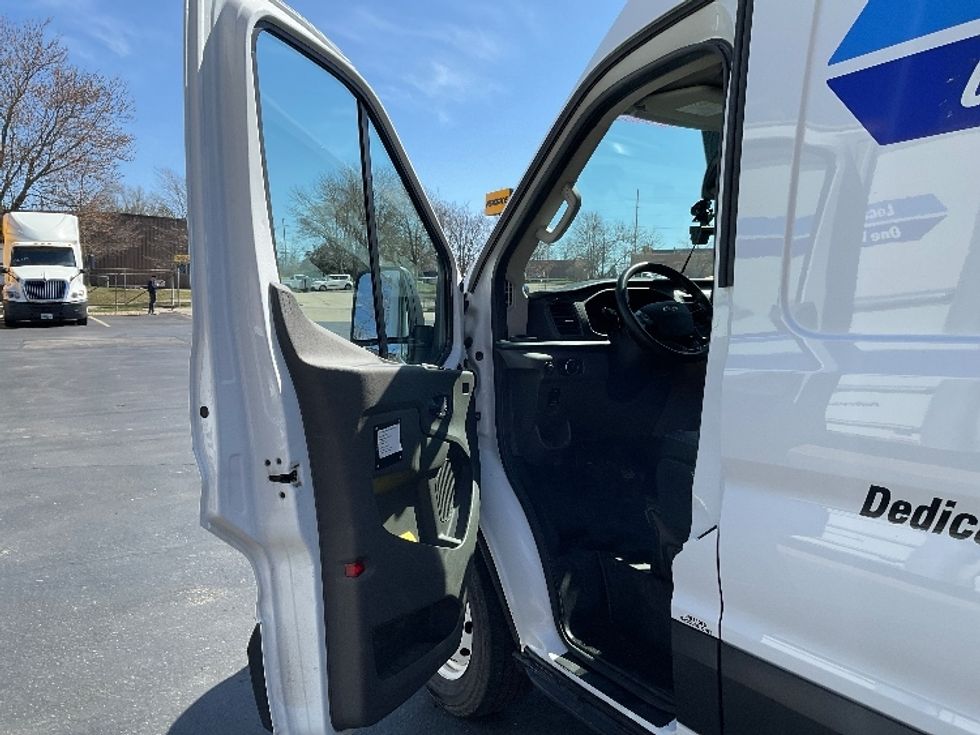 Cargo Van (Panel Van)-Light and Medium Duty Trucks-Ford-2023-Transit 250-Indianapolis-IN-81,264\n\t\tmiles-$ 34,750 - Image 14