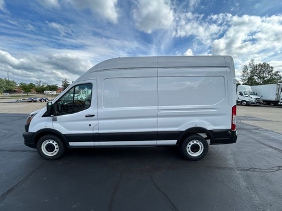 Cargo Van (Panel Van)-Light and Medium Duty Trucks-Ford-2023-Transit 250-Indianapolis-IN-81,264\n\t\tmiles-$ 34,750 - Image 3