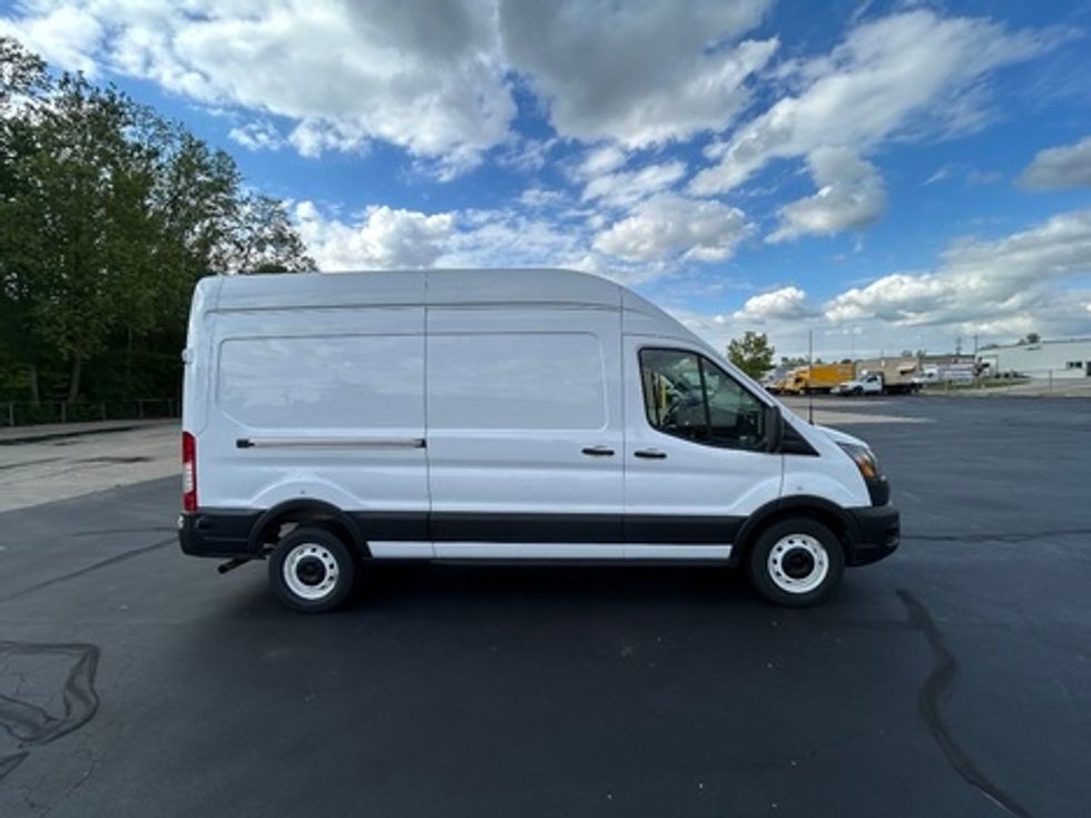 Cargo Van (Panel Van)-Light and Medium Duty Trucks-Ford-2023-Transit 250-Indianapolis-IN-81,264\n\t\tmiles-$ 34,750 - Image 6