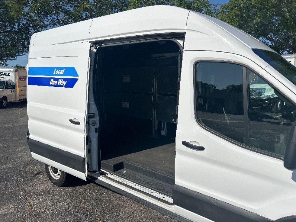 Cargo Van (Panel Van)-Light and Medium Duty Trucks-Ford-2023-Transit 250-Jacksonville-FL-40,097\n\t\tmiles-$ 46,250 - Image 25