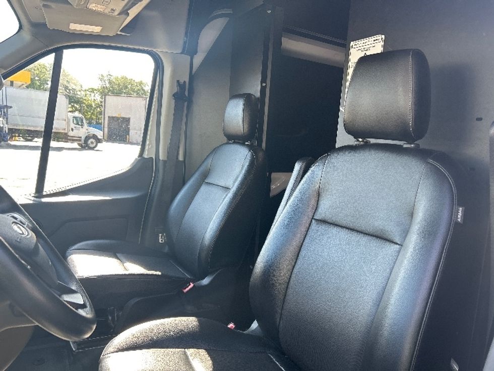 Cargo Van (Panel Van)-Light and Medium Duty Trucks-Ford-2023-Transit 250-Jacksonville-FL-40,097\n\t\tmiles-$ 46,250 - Image 31