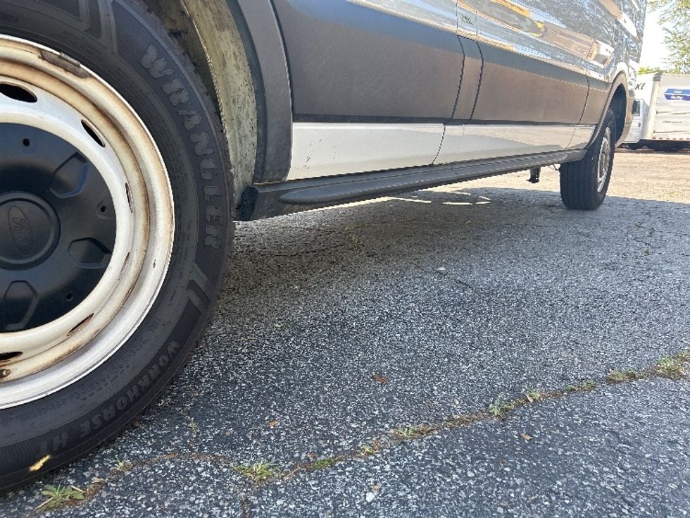 Cargo Van (Panel Van)-Light and Medium Duty Trucks-Ford-2023-Transit 250-Jacksonville-FL-40,097\n\t\tmiles-$ 46,250 - Image 5