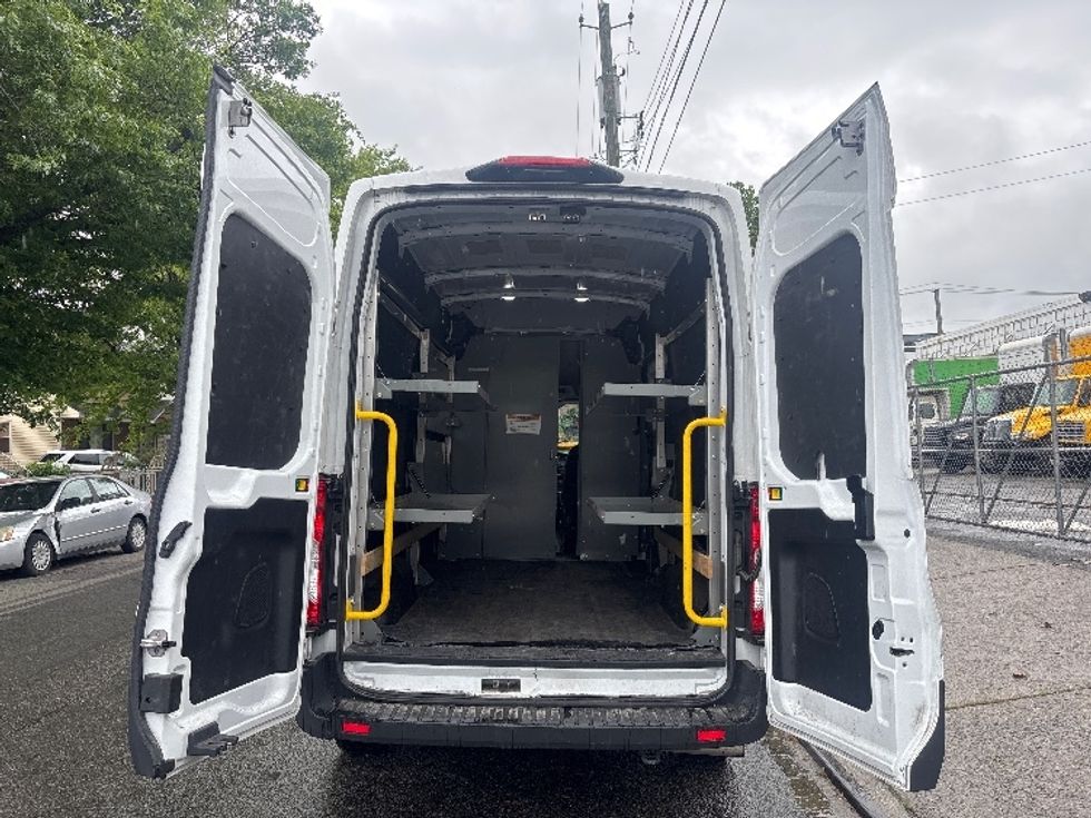 Cargo Van (Panel Van)-Light and Medium Duty Trucks-Ford-2023-Transit 250-Jamaica-NY-22,057\n\t\tmiles-$ 46,000 - Image 8