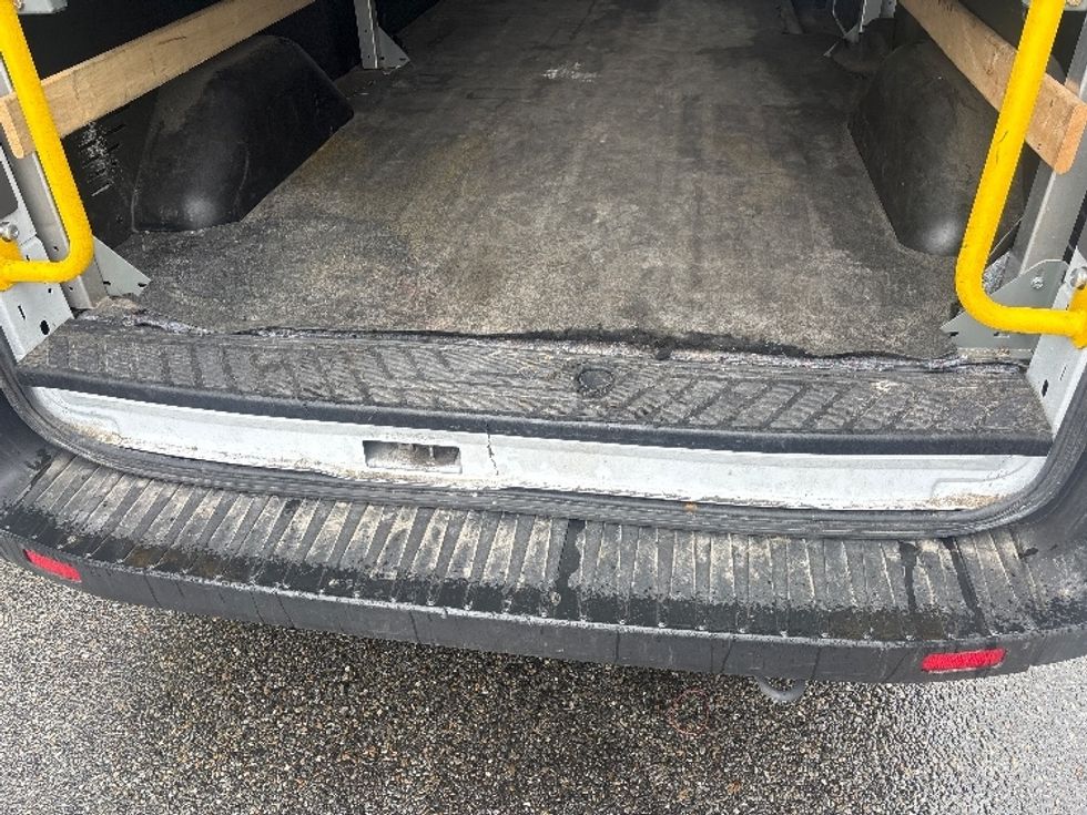 Cargo Van (Panel Van)-Light and Medium Duty Trucks-Ford-2023-Transit 250-Jamaica-NY-22,057\n\t\tmiles-$ 46,000 - Image 9