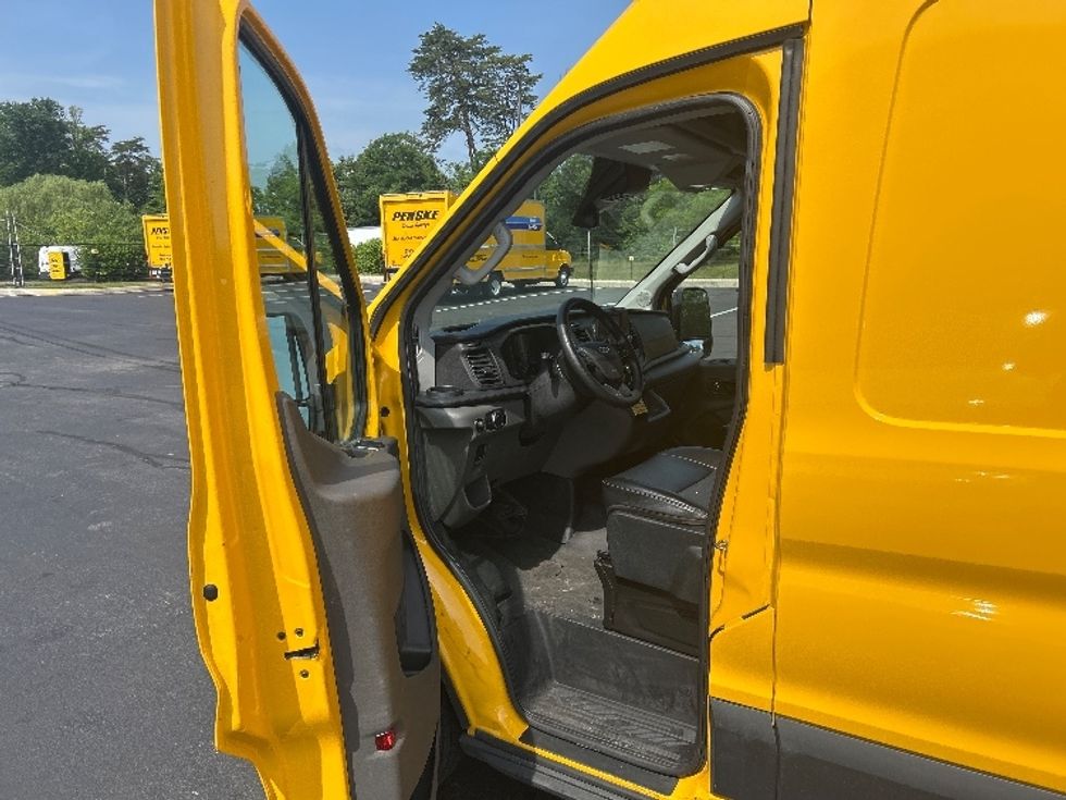 Cargo Van (Panel Van)-Light and Medium Duty Trucks-Ford-2023-Transit 250-Jessup-MD-49,724\n\t\tmiles-$ 38,250 - Image 15