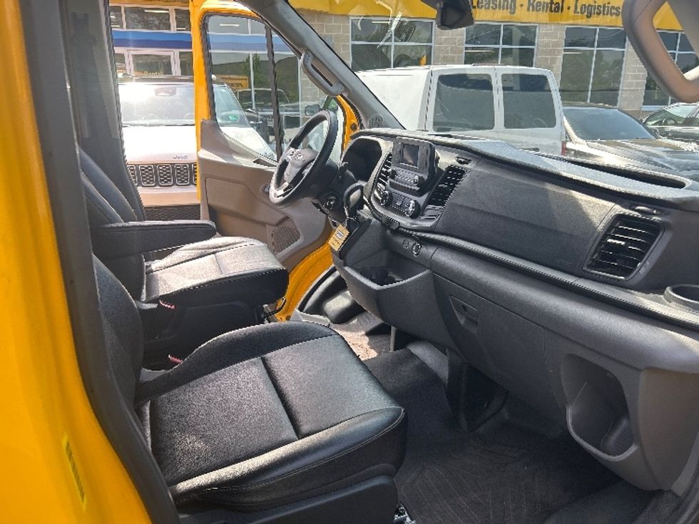 Cargo Van (Panel Van)-Light and Medium Duty Trucks-Ford-2023-Transit 250-Jessup-MD-49,724\n\t\tmiles-$ 38,250 - Image 21