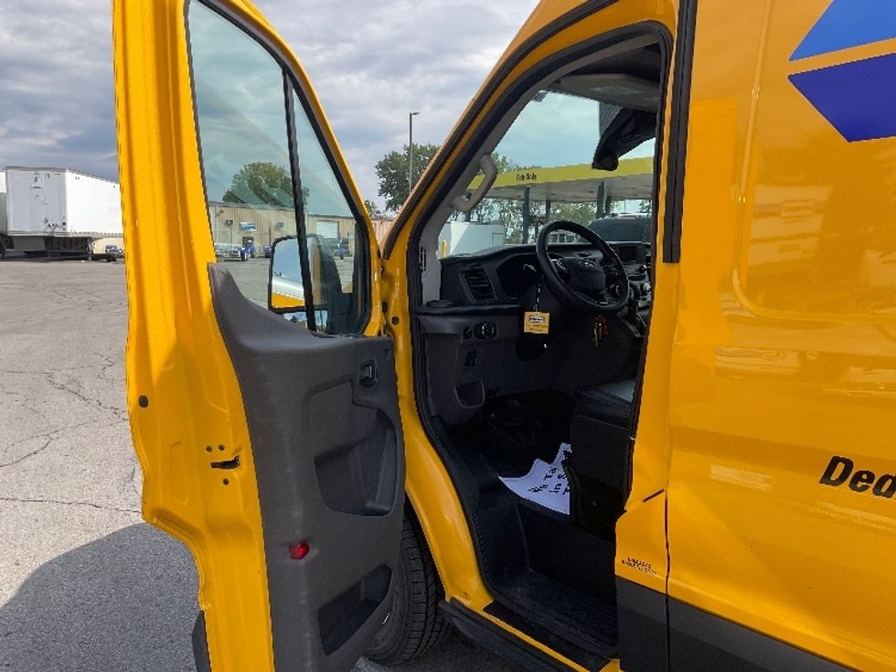 Cargo Van (Panel Van)-Light and Medium Duty Trucks-Ford-2023-Transit 250-Kansas City-MO-107,522\n\t\tmiles-$ 30,250 - Image 16