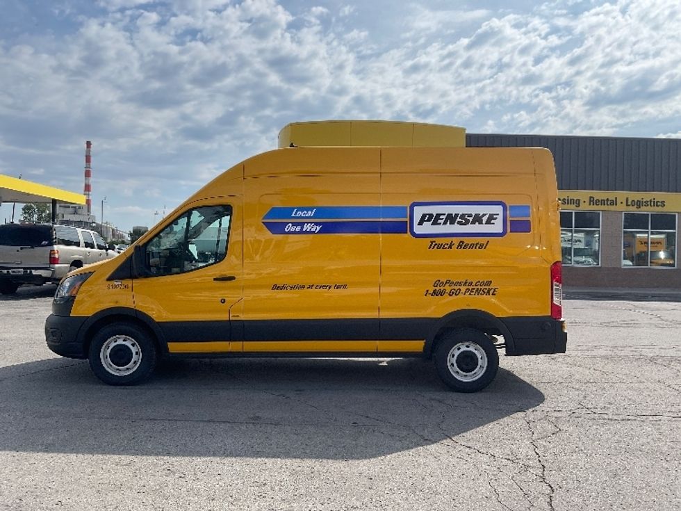 Cargo Van (Panel Van)-Light and Medium Duty Trucks-Ford-2023-Transit 250-Kansas City-MO-107,522\n\t\tmiles-$ 30,250 - Image 4