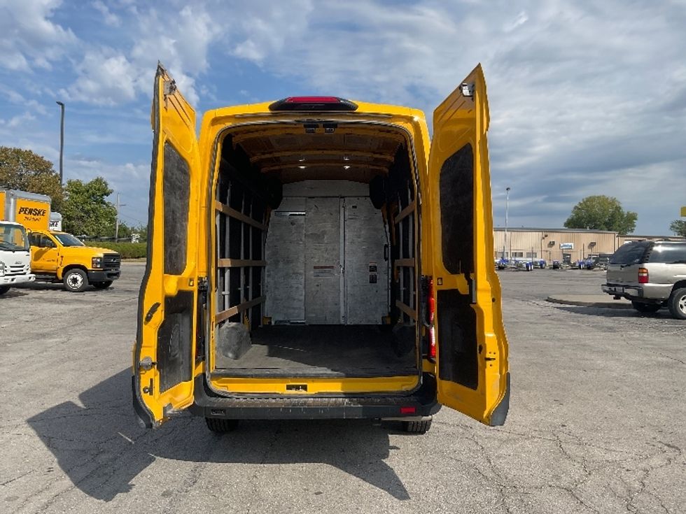 Cargo Van (Panel Van)-Light and Medium Duty Trucks-Ford-2023-Transit 250-Kansas City-MO-107,522\n\t\tmiles-$ 30,250 - Image 9
