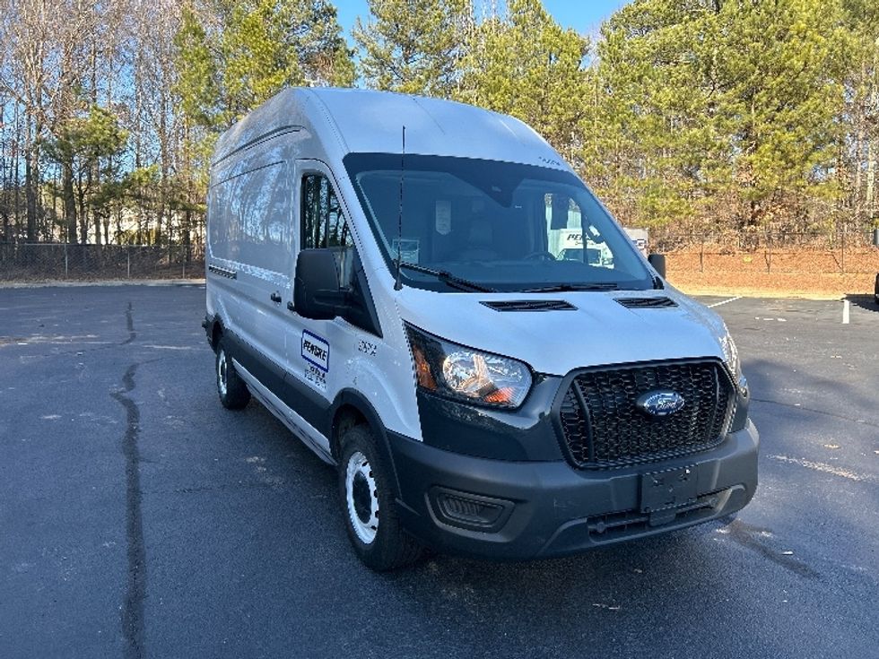 Cargo Van (Panel Van)-Light and Medium Duty Trucks-Ford-2023-Transit 250-Kennesaw-GA-68,105\n\t\tmiles-$ 52,000 - Image 1