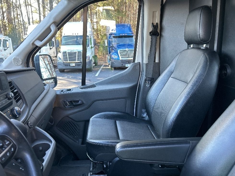 Cargo Van (Panel Van)-Light and Medium Duty Trucks-Ford-2023-Transit 250-Kennesaw-GA-68,105\n\t\tmiles-$ 52,000 - Image 16