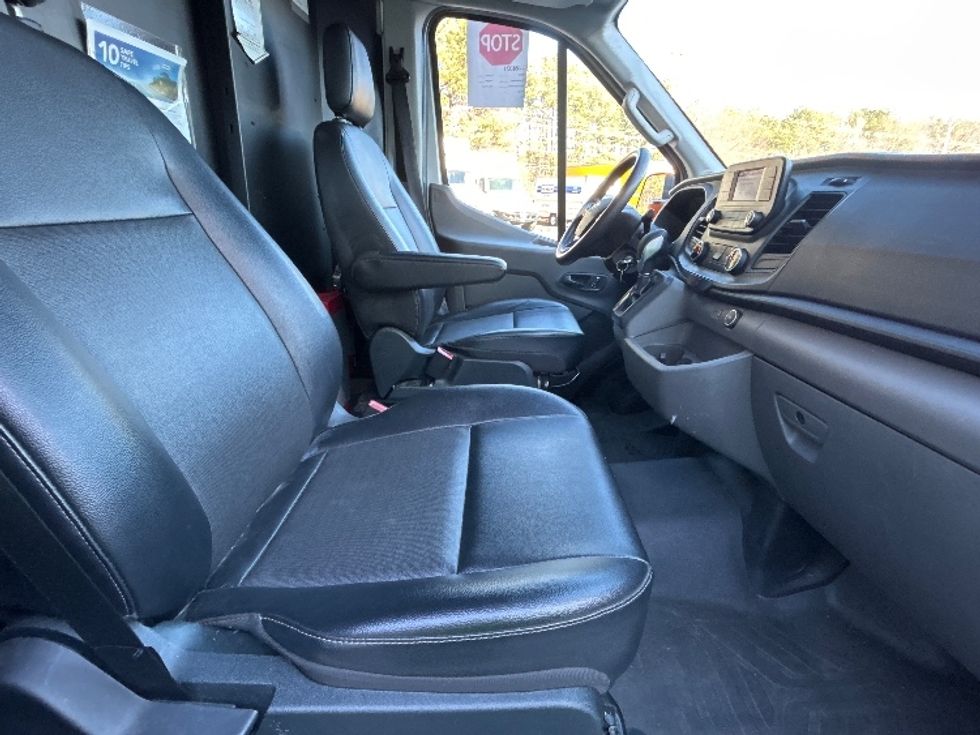 Cargo Van (Panel Van)-Light and Medium Duty Trucks-Ford-2023-Transit 250-Kennesaw-GA-68,105\n\t\tmiles-$ 52,000 - Image 19