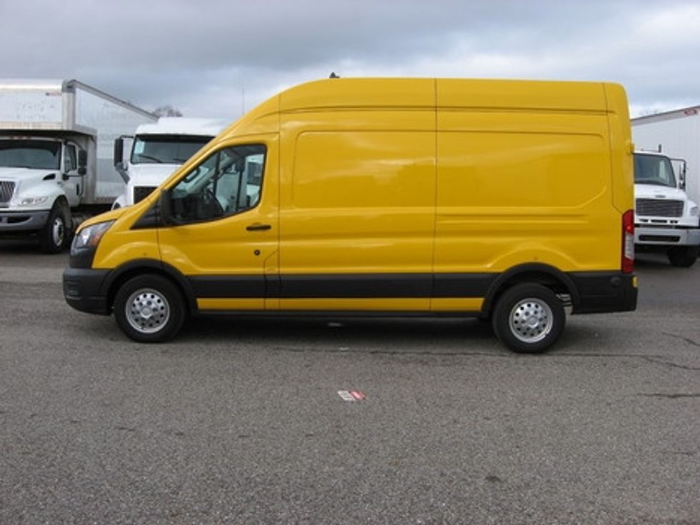 Cargo Van (Panel Van)-Light and Medium Duty Trucks-Ford-2023-Transit 250-Kentwood-MI-33,586\n\t\tmiles-$ 43,500 - Image 12