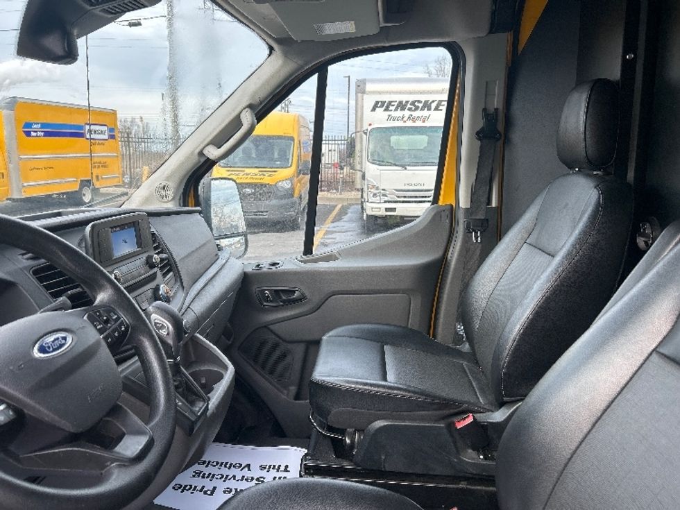 Cargo Van (Panel Van)-Light and Medium Duty Trucks-Ford-2023-Transit 250-Kentwood-MI-33,586\n\t\tmiles-$ 43,500 - Image 16