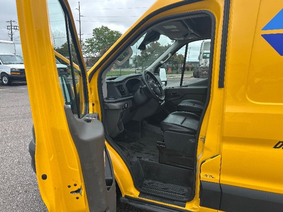 Cargo Van (Panel Van)-Light and Medium Duty Trucks-Ford-2023-Transit 250-Kentwood-MI-63,692\n\t\tmiles-$ 44,750 - Image 15