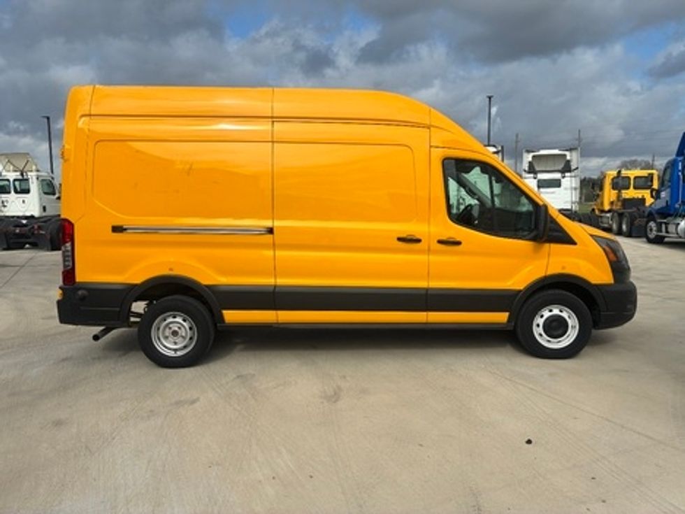 Cargo Van (Panel Van)-Light and Medium Duty Trucks-Ford-2023-Transit 250-Lakewood-WA-90,840\n\t\tmiles-$ 28,250 - Image 15