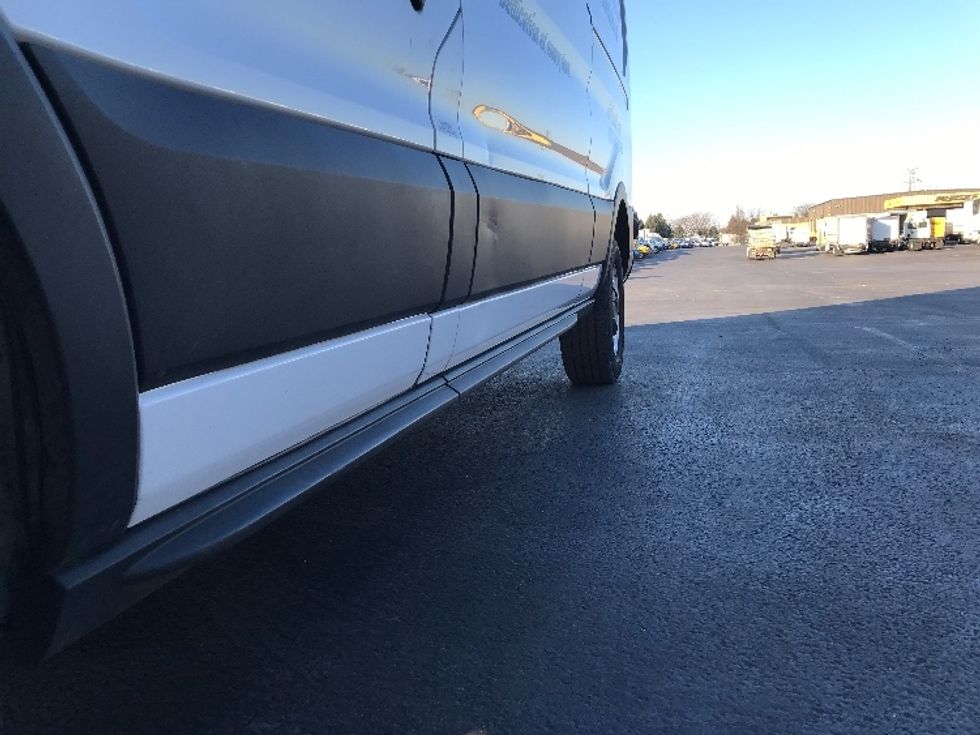 Cargo Van (Panel Van)-Light and Medium Duty Trucks-Ford-2023-Transit 250-Lancaster-PA-59,376\n\t\tmiles-$ 53,250 - Image 5