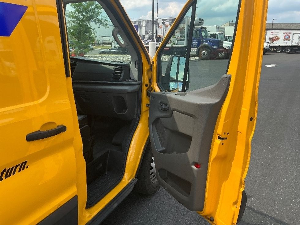 Cargo Van (Panel Van)-Light and Medium Duty Trucks-Ford-2023-Transit 250-Linden-NJ-47,290\n\t\tmiles-$ 45,500 - Image 14