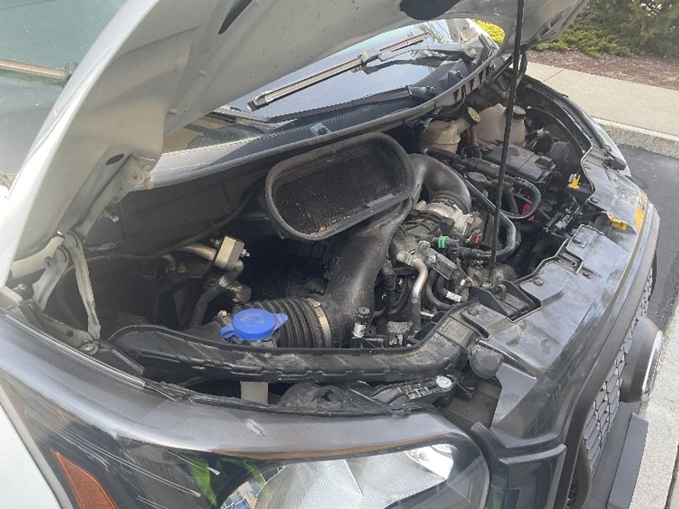 Cargo Van (Panel Van)-Light and Medium Duty Trucks-Ford-2023-Transit 250-Londonderry-NH-42,826\n\t\tmiles-$ 48,750 - Image 22