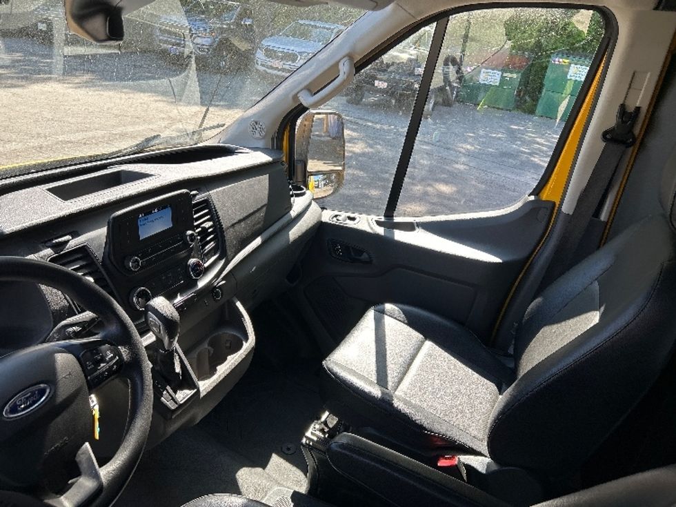 Cargo Van (Panel Van)-Light and Medium Duty Trucks-Ford-2023-Transit 250-Londonderry-NH-69,617\n\t\tmiles-$ 43,500 - Image 19