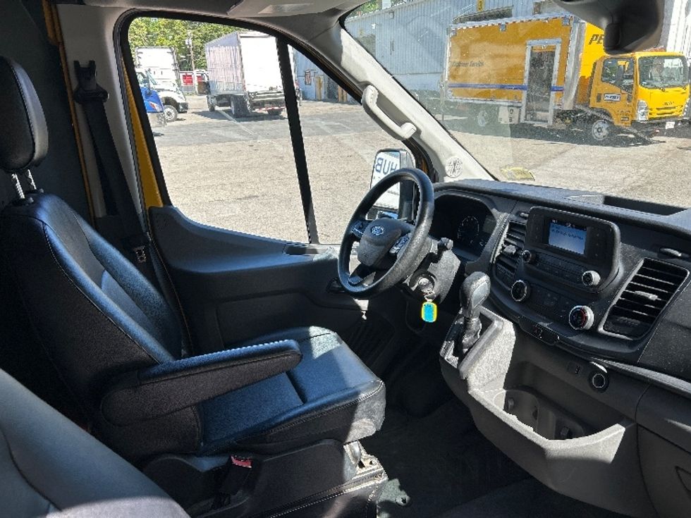 Cargo Van (Panel Van)-Light and Medium Duty Trucks-Ford-2023-Transit 250-Londonderry-NH-69,617\n\t\tmiles-$ 43,500 - Image 22