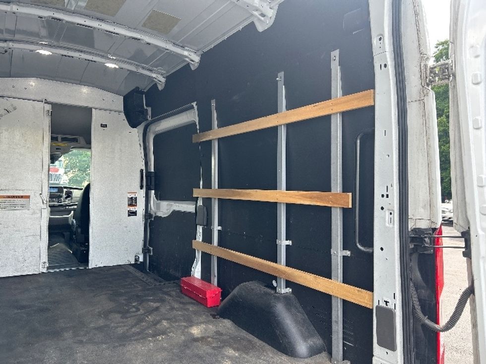 Cargo Van (Panel Van)-Light and Medium Duty Trucks-Ford-2023-Transit 250-Louisville-KY-138,998\n\t\tmiles-$ 33,000 - Image 12