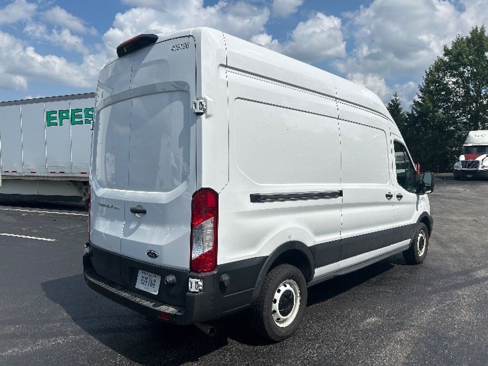 Cargo Van (Panel Van)-Light and Medium Duty Trucks-Ford-2023-Transit 250-Louisville-KY-138,998\n\t\tmiles-$ 33,000 - Image 13
