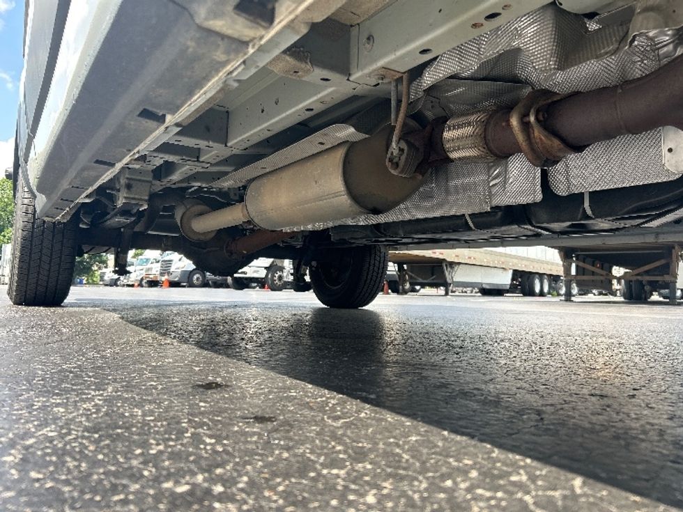 Cargo Van (Panel Van)-Light and Medium Duty Trucks-Ford-2023-Transit 250-Louisville-KY-138,998\n\t\tmiles-$ 33,000 - Image 14