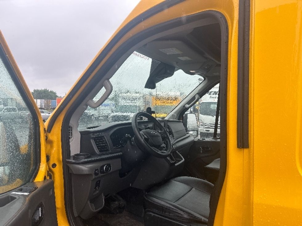 Cargo Van (Panel Van)-Light and Medium Duty Trucks-Ford-2023-Transit 250-Louisville-KY-52,833\n\t\tmiles-$ 40,250 - Image 18