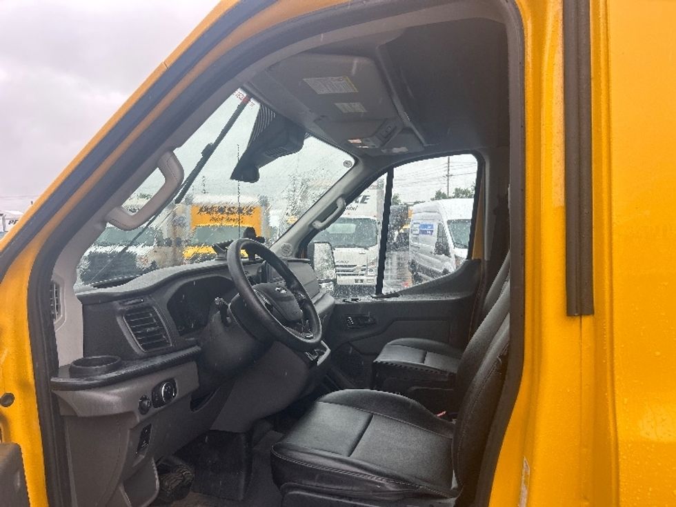 Cargo Van (Panel Van)-Light and Medium Duty Trucks-Ford-2023-Transit 250-Louisville-KY-52,833\n\t\tmiles-$ 40,250 - Image 19