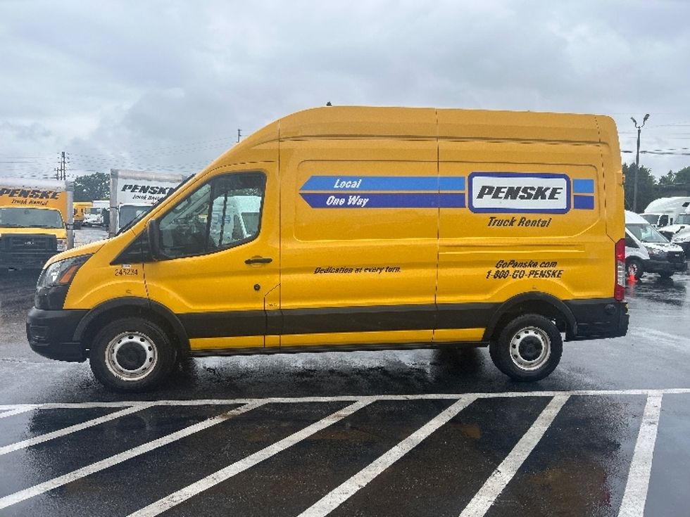 Cargo Van (Panel Van)-Light and Medium Duty Trucks-Ford-2023-Transit 250-Louisville-KY-52,833\n\t\tmiles-$ 40,250 - Image 4