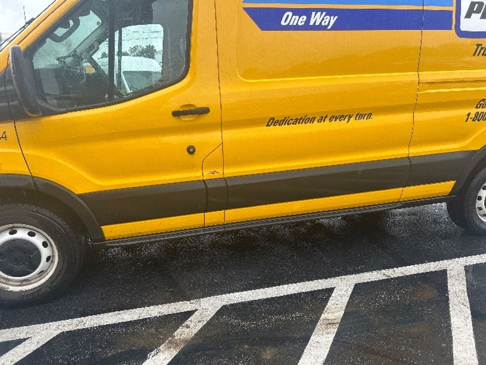 Cargo Van (Panel Van)-Light and Medium Duty Trucks-Ford-2023-Transit 250-Louisville-KY-52,833\n\t\tmiles-$ 40,250 - Image 5