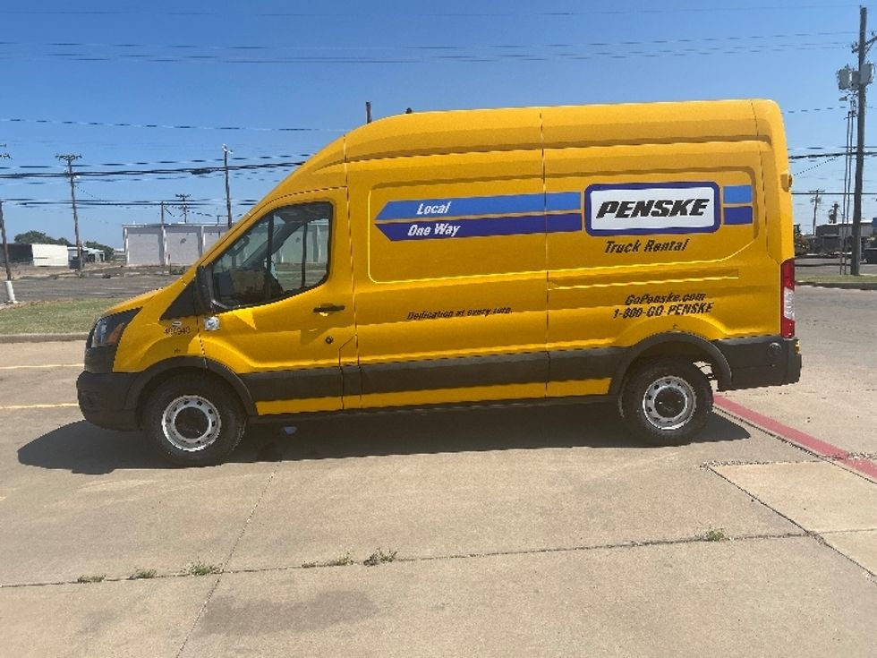 Cargo Van (Panel Van)-Light and Medium Duty Trucks-Ford-2023-Transit 250-Lubbock-TX-110,389\n\t\tmiles-$ 30,750 - Image 4