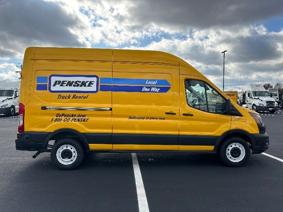 Cargo Van (Panel Van)-Light and Medium Duty Trucks-Ford-2023-Transit 250-Madison-AL-59,373\n\t\tmiles-$ 48,000 - Image 14