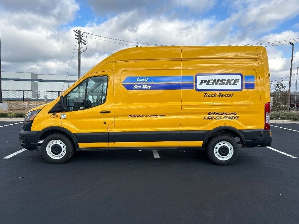 Cargo Van (Panel Van)-Light and Medium Duty Trucks-Ford-2023-Transit 250-Madison-AL-59,373\n\t\tmiles-$ 48,000 - Image 4