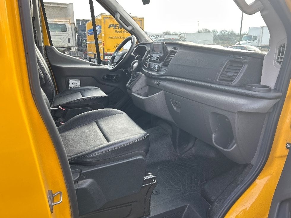 Cargo Van (Panel Van)-Light and Medium Duty Trucks-Ford-2023-Transit 250-Madison-AL-78,037\n\t\tmiles-$ 41,750 - Image 19