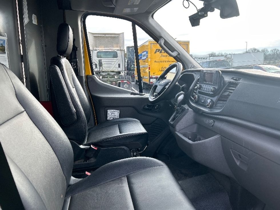 Cargo Van (Panel Van)-Light and Medium Duty Trucks-Ford-2023-Transit 250-Madison-AL-78,037\n\t\tmiles-$ 41,750 - Image 21
