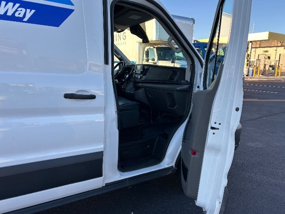 Cargo Van (Panel Van)-Light and Medium Duty Trucks-Ford-2023-Transit 250-Madison-AL-78,562\n\t\tmiles-$ 42,500 - Image 19