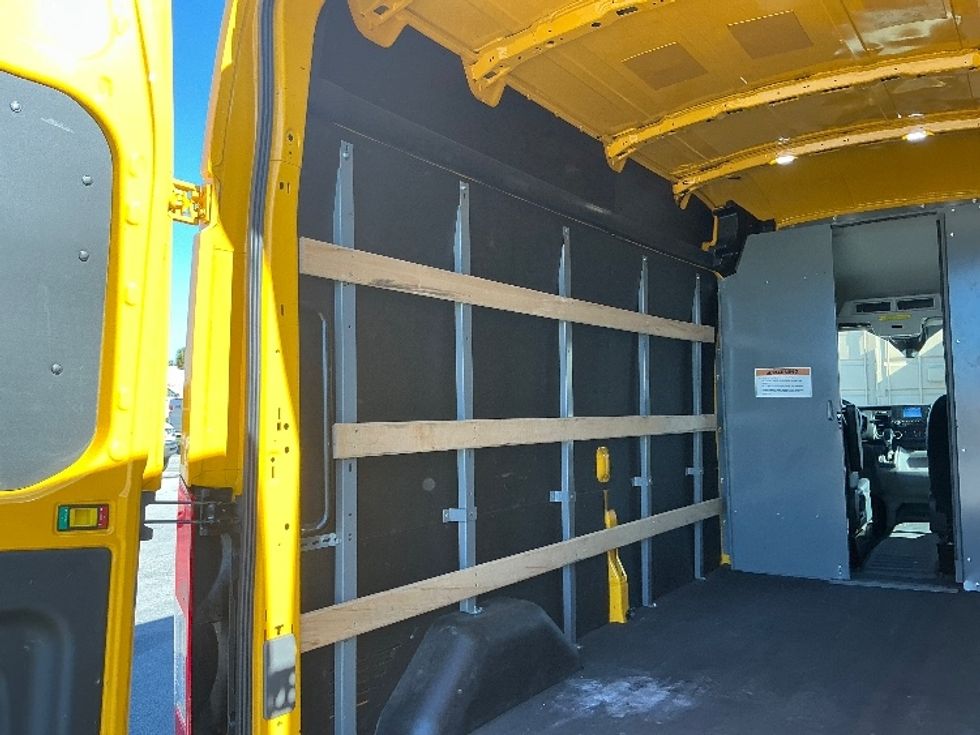 Cargo Van (Panel Van)-Light and Medium Duty Trucks-Ford-2023-Transit 250-Medley-FL-109,492\n\t\tmiles-$ 31,500 - Image 11