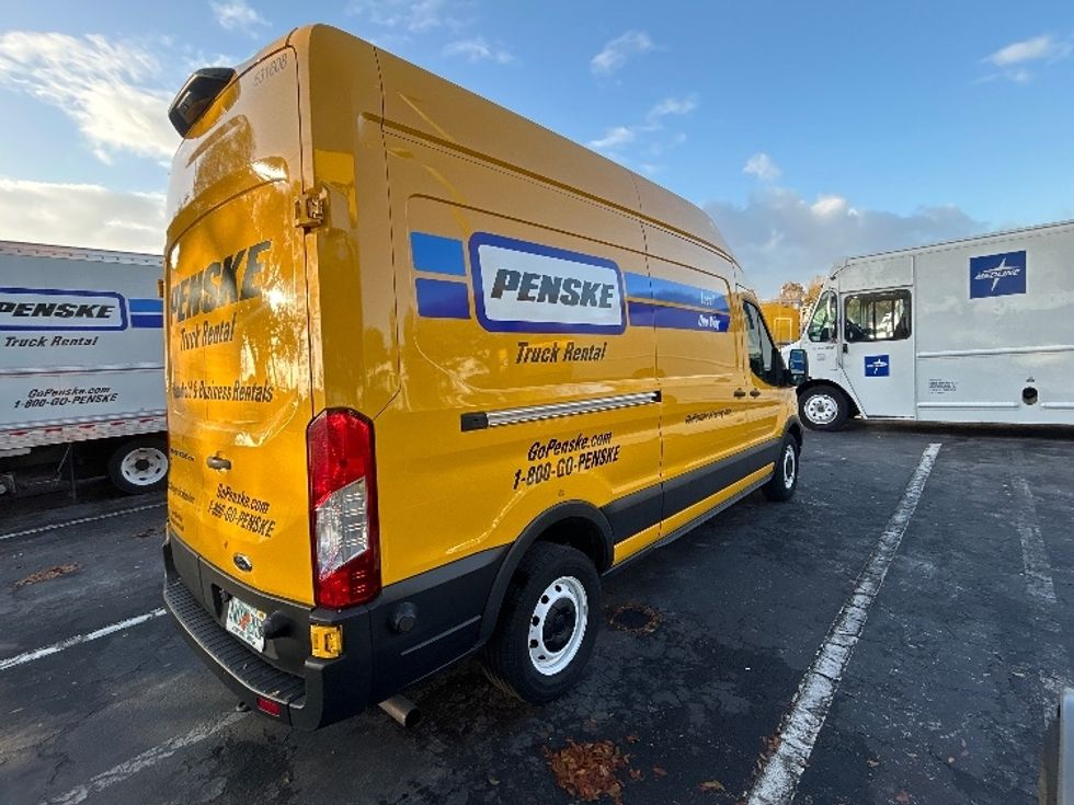 Cargo Van (Panel Van)-Light and Medium Duty Trucks-Ford-2023-Transit 250-Medley-FL-109,492\n\t\tmiles-$ 31,500 - Image 13