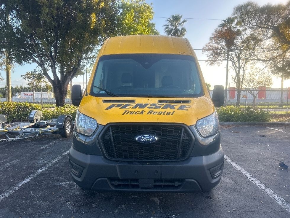 Cargo Van (Panel Van)-Light and Medium Duty Trucks-Ford-2023-Transit 250-Medley-FL-109,492\n\t\tmiles-$ 31,500 - Image 2