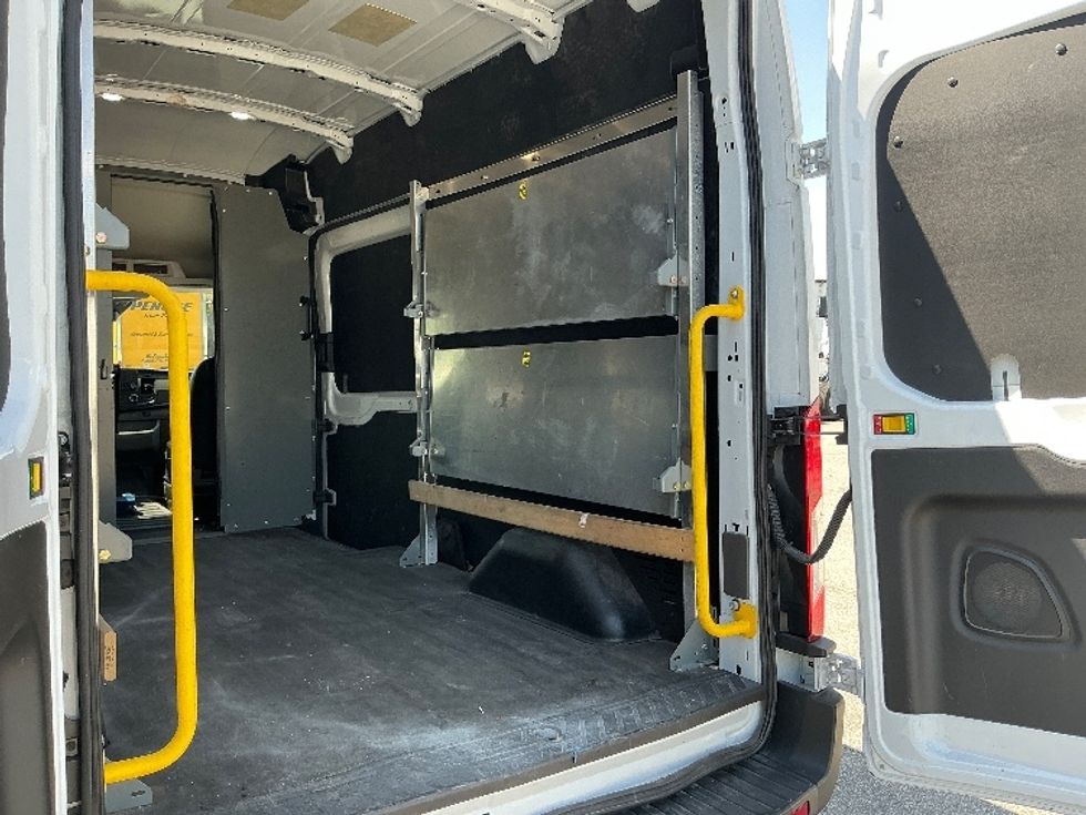 Cargo Van (Panel Van)-Light and Medium Duty Trucks-Ford-2023-Transit 250-Medley-FL-23,797\n\t\tmiles-$ 52,250 - Image 11