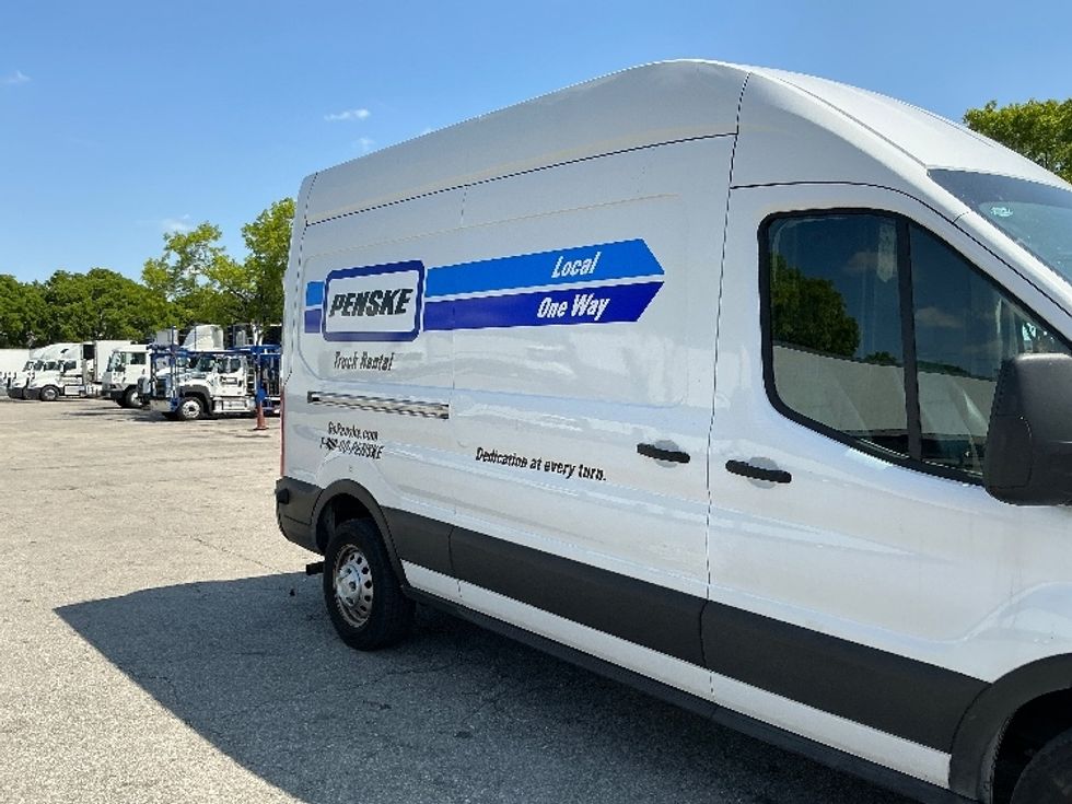 Cargo Van (Panel Van)-Light and Medium Duty Trucks-Ford-2023-Transit 250-Medley-FL-23,797\n\t\tmiles-$ 52,250 - Image 13