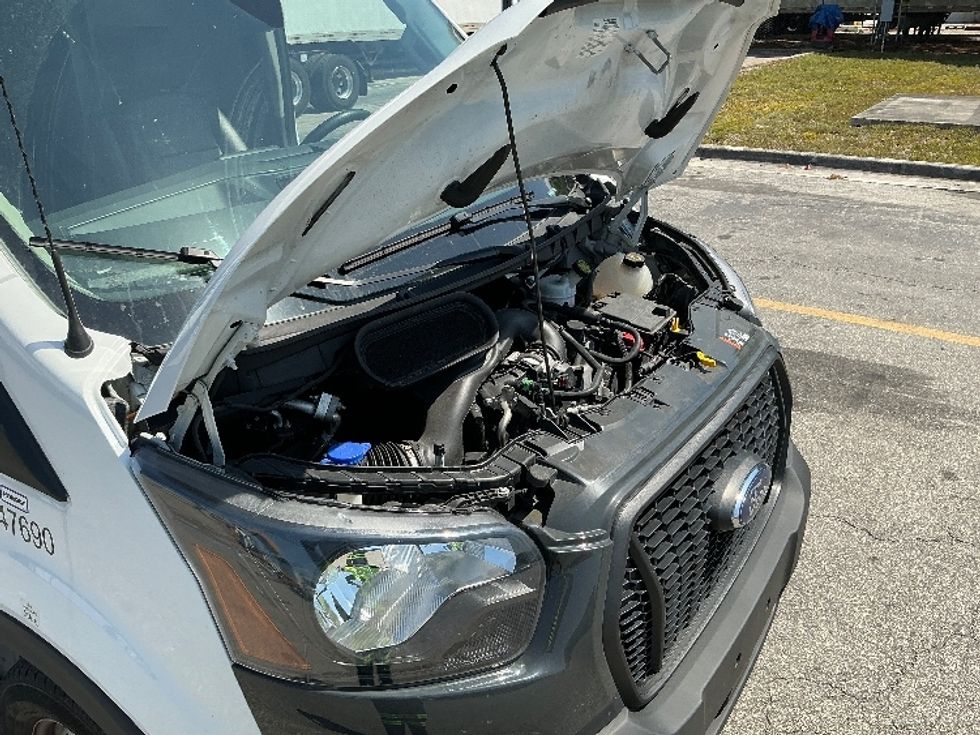 Cargo Van (Panel Van)-Light and Medium Duty Trucks-Ford-2023-Transit 250-Medley-FL-23,797\n\t\tmiles-$ 52,250 - Image 22