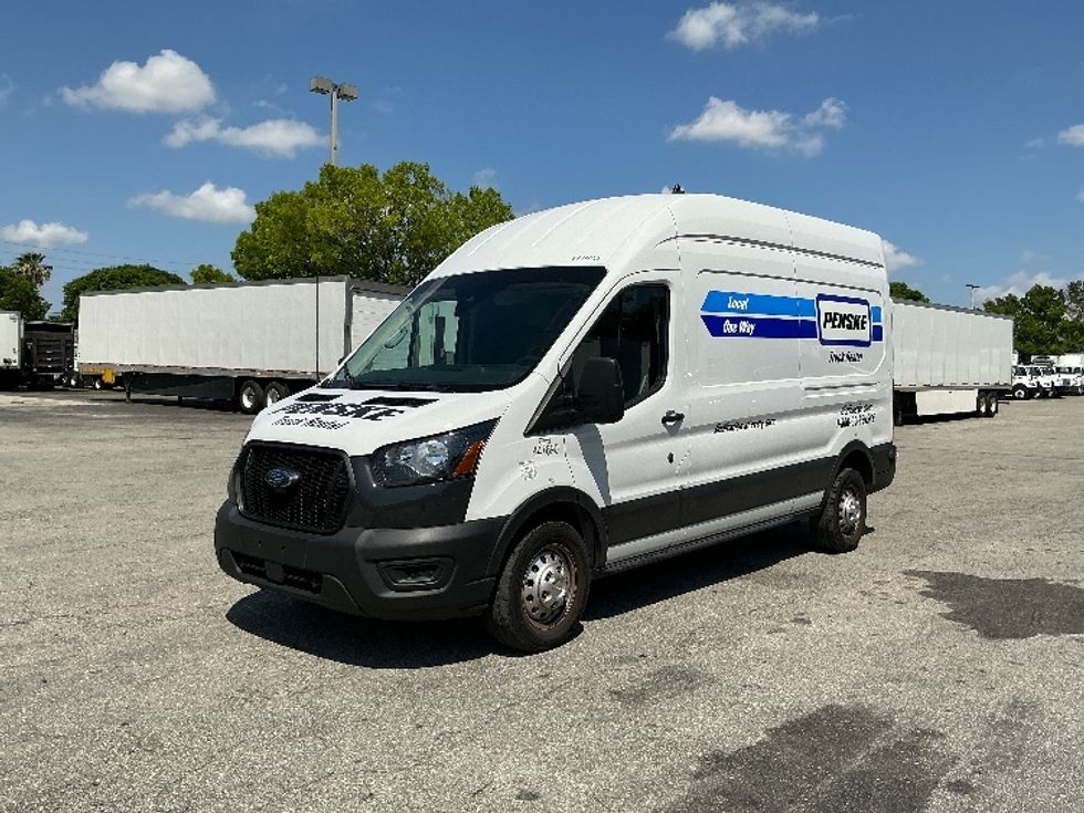 Cargo Van (Panel Van)-Light and Medium Duty Trucks-Ford-2023-Transit 250-Medley-FL-23,797\n\t\tmiles-$ 52,250 - Image 3