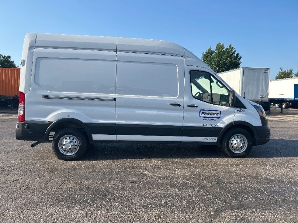 Cargo Van (Panel Van)-Light and Medium Duty Trucks-Ford-2023-Transit 250-Memphis-TN-148,121\n\t\tmiles-$ 35,750 - Image 12