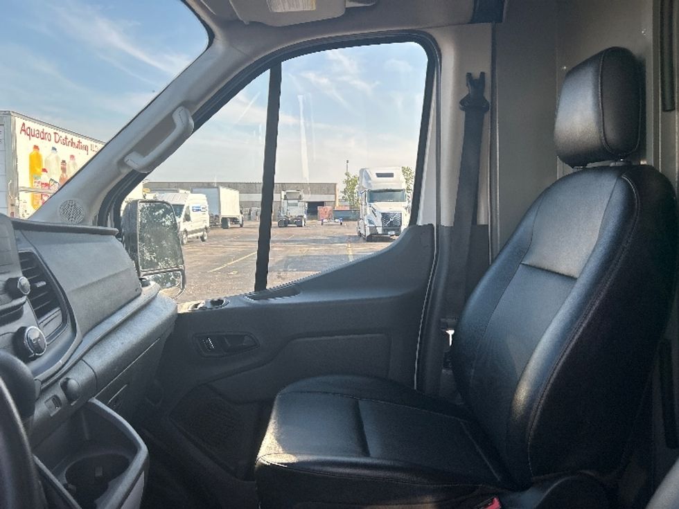 Cargo Van (Panel Van)-Light and Medium Duty Trucks-Ford-2023-Transit 250-Memphis-TN-148,121\n\t\tmiles-$ 35,750 - Image 16